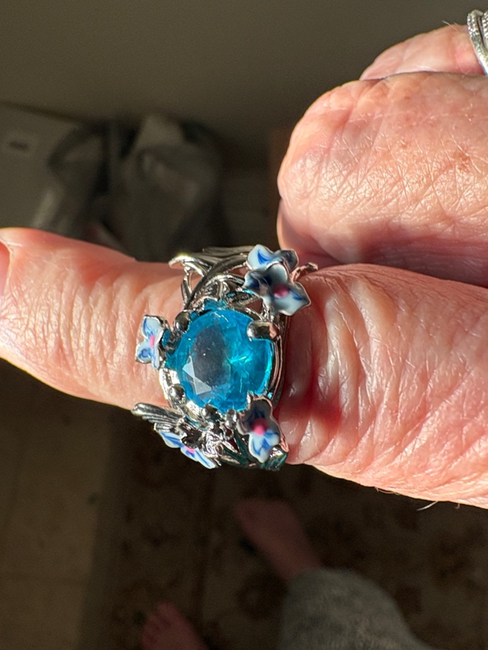 Elegant‎ Silver and Blue Floral Ring